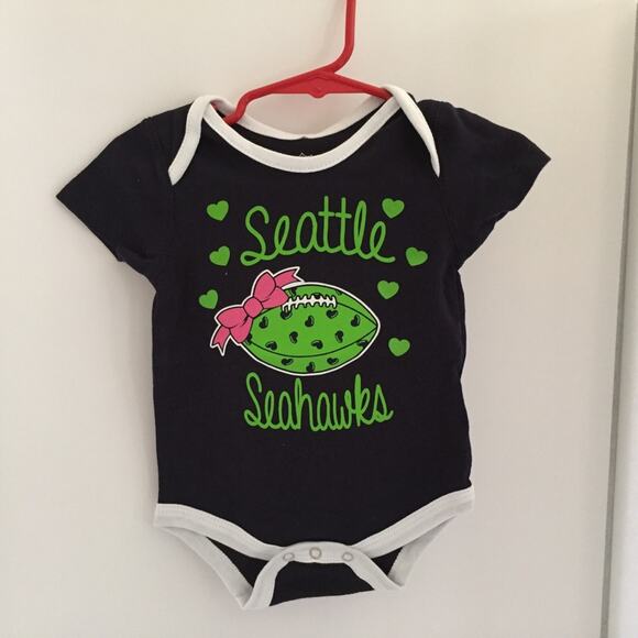 🏈NWT Set of 3 NFL Seattle Seahawks Heart Bodysuits (3-6 Months) - Picture 2 of 8
